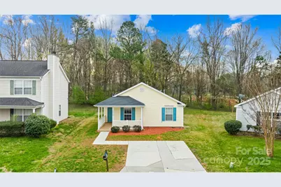 10610 Coulport Lane, Charlotte, NC 28215 - Photo 7