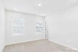 1708 Coral Bark Ln, Charlotte, NC 28216 - Photo 37