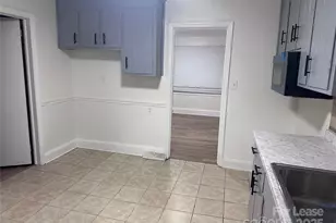 4934 Galax Dr, Charlotte, NC 28213 - Photo 3