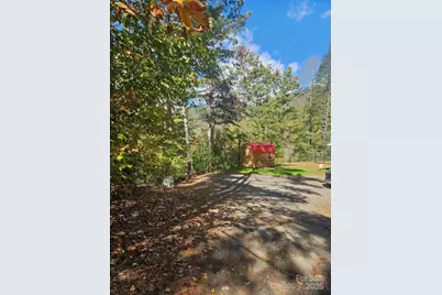 493 Spring Hill Road, Bakersville, NC 28705 - Photo 5