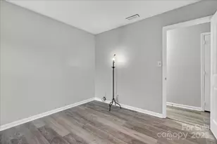 7348 Rose Terrace Ct, Charlotte, NC 28215 - Photo 13