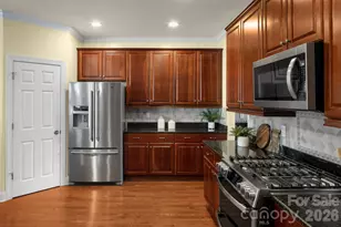 16 La Rue Ct, Biltmore Lake, NC 28715 - Photo 5