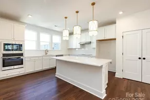 8010 Elevate Ct, Charlotte, NC 28205 - Photo 13