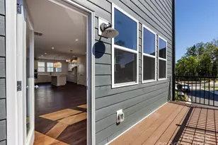 8010 Elevate Ct, Charlotte, NC 28205 - Photo 11