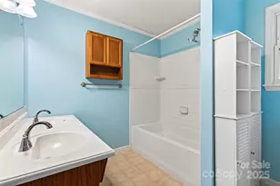 333 Sand Castle Dr, Nebo, NC 28761 - Photo 17