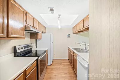 8015 Cedar Glen Drive, Charlotte, NC 28212 - Photo 5