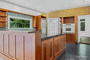 111 Rathfarnham Cir, Asheville, NC 28803 - Photo 15