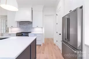 518 W Cama St, Charlotte, NC 28217 - Photo 9