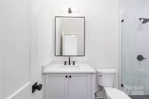 518 W Cama St, Charlotte, NC 28217 - Photo 27