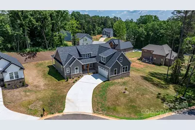 3733 Whitney Drive NE, Hickory, NC 28601 - Photo 9