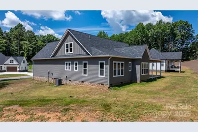 3733 Whitney Drive NE, Hickory, NC 28601 - Photo 5