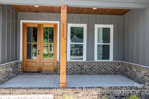 3733 Whitney Dr NE, Hickory, NC 28601 - Photo 3