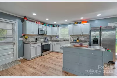 80 Morgan Street, Marion, NC 28752 - Photo 9