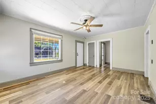 515 Suttle St, Shelby, NC 28150 - Photo 13