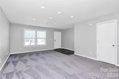 15705 Lakepoint Forest Drive, Charlotte, NC 28278 - Photo 7
