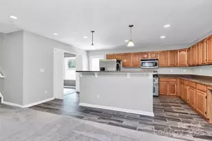 15705 Lakepoint Forest Dr, Charlotte, NC 28278 - Photo 17