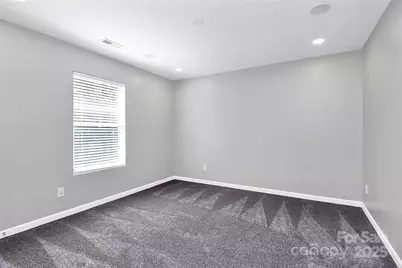 15705 Lakepoint Forest Drive, Charlotte, NC 28278 - Photo 33