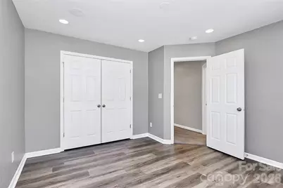 15705 Lakepoint Forest Drive, Charlotte, NC 28278 - Photo 39