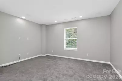 15705 Lakepoint Forest Drive, Charlotte, NC 28278 - Photo 23