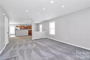15705 Lakepoint Forest Dr, Charlotte, NC 28278 - Photo 5
