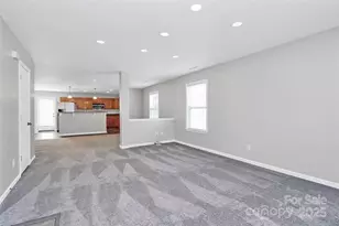 15705 Lakepoint Forest Dr, Charlotte, NC 28278 - Photo 5