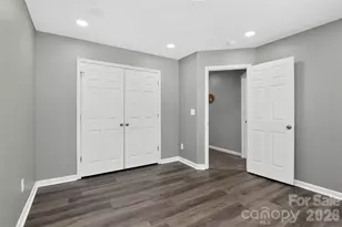 15705 Lakepoint Forest Dr, Charlotte, NC 28278 - Photo 33
