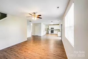 7403 Lamplighter Close Dr, Matthews, NC 28105 - Photo 11