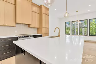 27 Baxter Woods Ln, Candler, NC 28715 - Photo 13