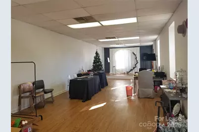 122 E Central Avenue #Unit B, Mount Holly, NC 28120 - Photo 3