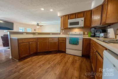 565 Overlook Drive, Spruce Pine, NC 28777 - Photo 31