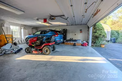 565 Overlook Drive, Spruce Pine, NC 28777 - Photo 9