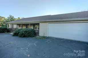 565 Overlook Dr, Spruce Pine, NC 28777 - Photo 41