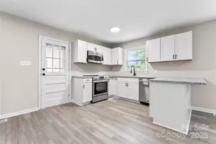 2697 Knotty Pine Dr, Lancaster, SC 29720 - Photo 9