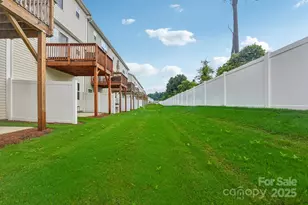 1134 Keydet Dr, Charlotte, NC 28216 - Photo 31