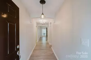 3844 Sweetgrass Ln, Charlotte, NC 28226 - Photo 5