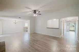 3844 Sweetgrass Ln, Charlotte, NC 28226 - Photo 9