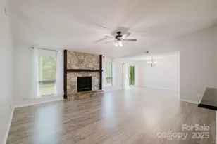 3844 Sweetgrass Ln, Charlotte, NC 28226 - Photo 7