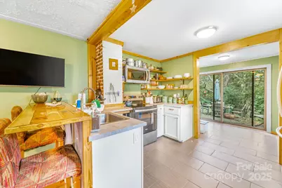 127 Jonestown Road, Asheville, NC 28804 - Photo 11