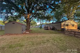 3950 Harrisburg Dr, Harrisburg, NC 28075 - Photo 17