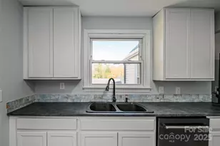 210 Lincoln St SW, Concord, NC 28025 - Photo 7