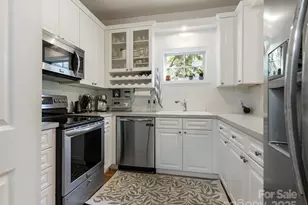 320 S Cedar St, Charlotte, NC 28202 - Photo 7