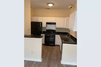 2121 Lennox Square, Charlotte, NC 28210 - Photo 5