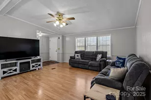 555 Fairmount Rd, Statesville, NC 28625 - Photo 11