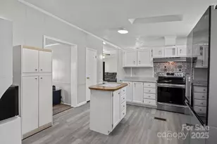 555 Fairmount Rd, Statesville, NC 28625 - Photo 15