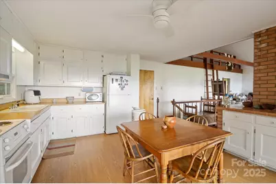 909 Green Hill Road, Brevard, NC 28712 - Photo 15