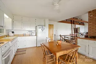 909 Green Hill Rd, Brevard, NC 28712 - Photo 15