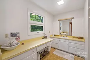 909 Green Hill Rd, Brevard, NC 28712 - Photo 17