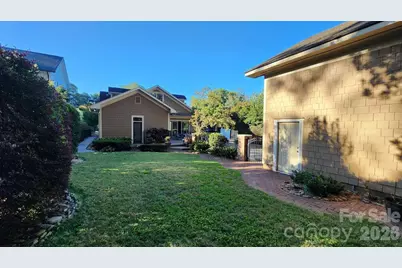 2215 Hassell Place, Charlotte, NC 28209 - Photo 9