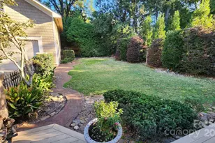 2215 Hassell Pl, Charlotte, NC 28209 - Photo 9