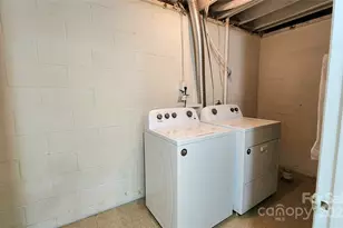 568 Lex Dr, Charlotte, NC 28262 - Photo 9